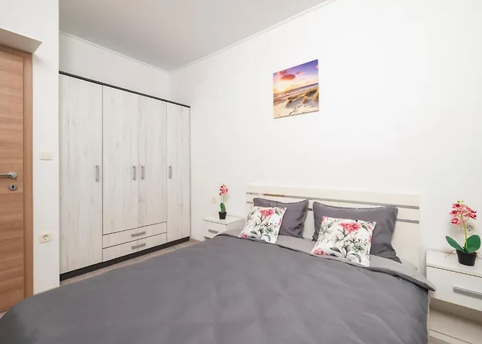 Apartman 2 Bedroom Amazing In *
