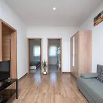 2 Bedroom Amazing In Apartamento Pula