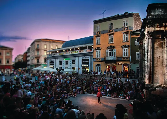 Apartament 2 Bedroom Amazing In Pula